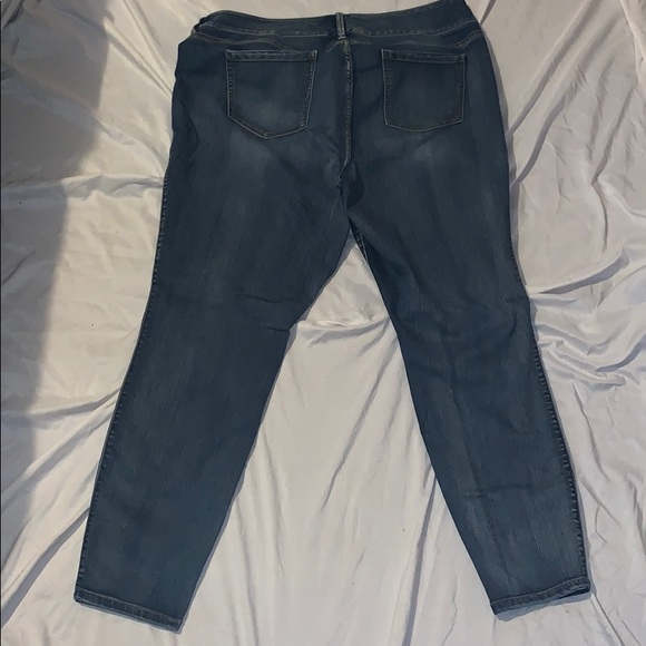🔥Like New Torrid Skinny Jeans🔥 - Picture 2 of 3